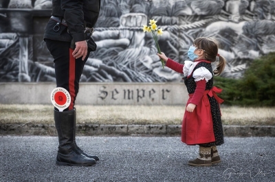 Fiori e bambini, la speranza certa al tempo del Coronavirus